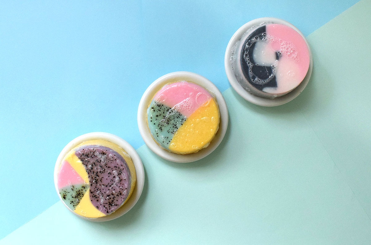 沐浴時間，全新的沐浴用品香皂產品包裝設計，盡情的放松休息吧！